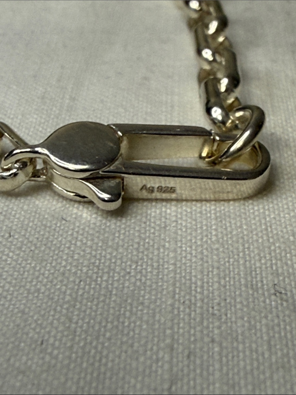 Gucci Interlocking G Sterling Silver Pendant Necklace 19" Chain - Picture 7 of 7